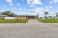 3105 Oxford Drive West, Bradenton, FL 34205