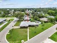 3105 Oxford Drive West, Bradenton, FL 34205