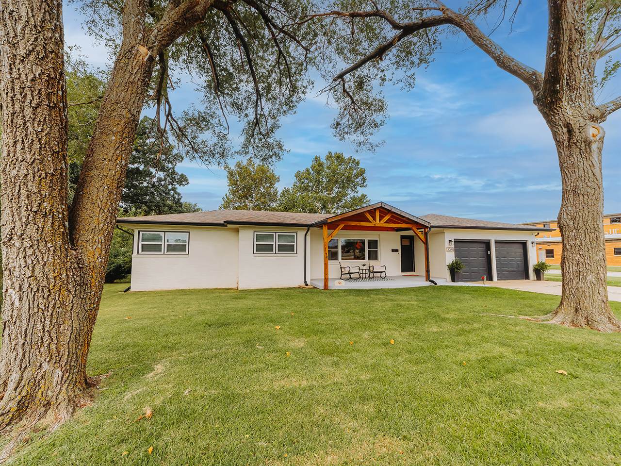 2025 Moyle St, Augusta, KS 67010