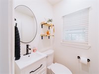 2025 Moyle St, Augusta, KS 67010