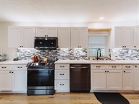 2025 Moyle St, Augusta, KS 67010