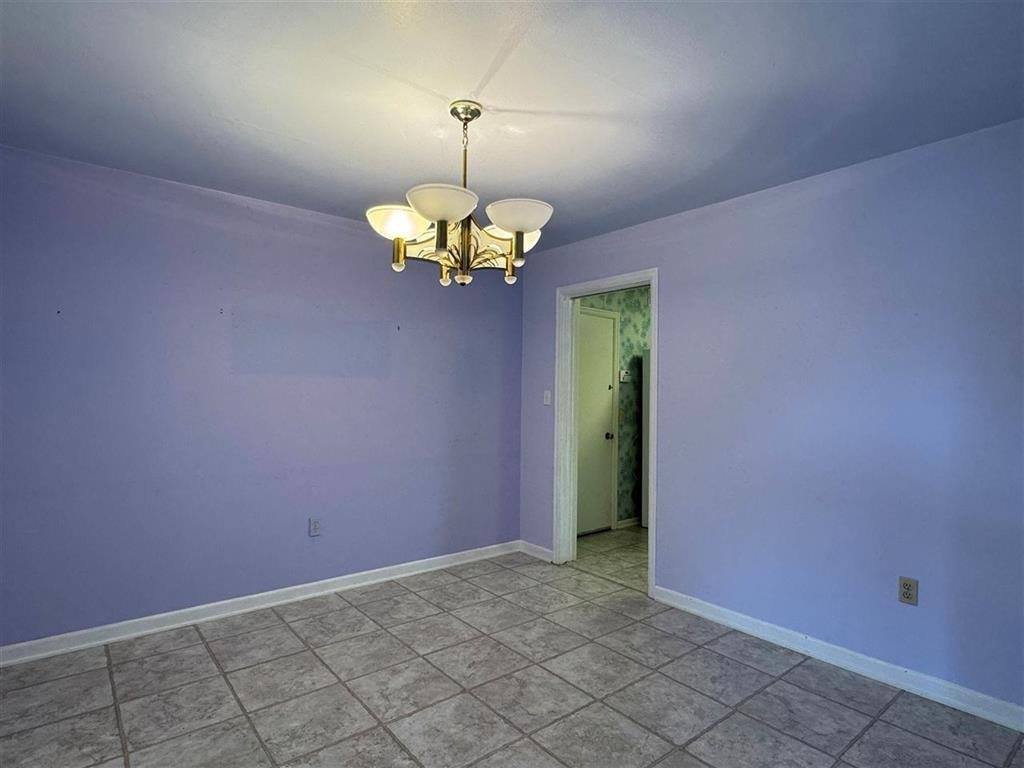 2105 NW Columbia Ave, Lawton, OK 73507