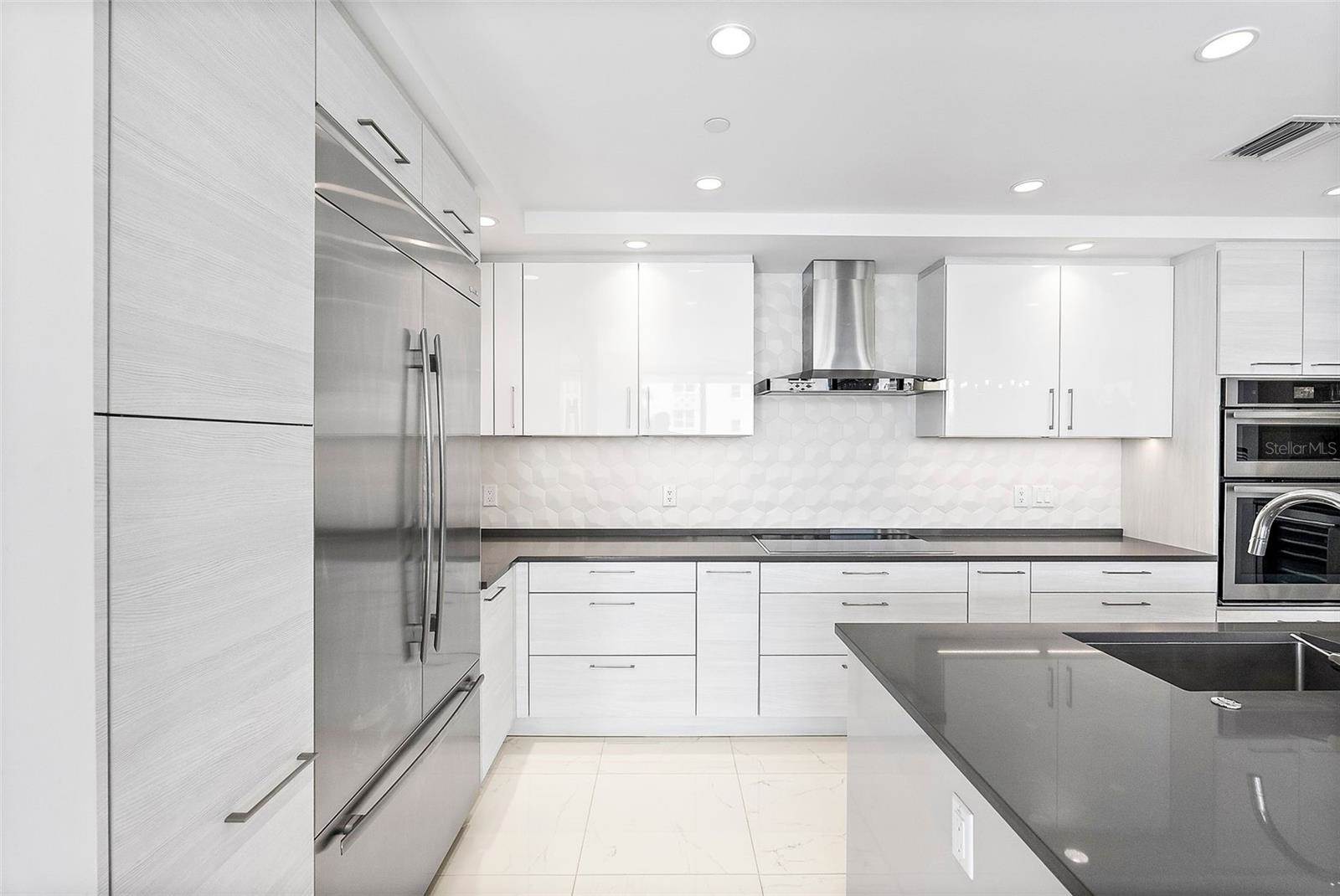 100 1ST Avenue North, #201, Saint Petersburg, FL 33701