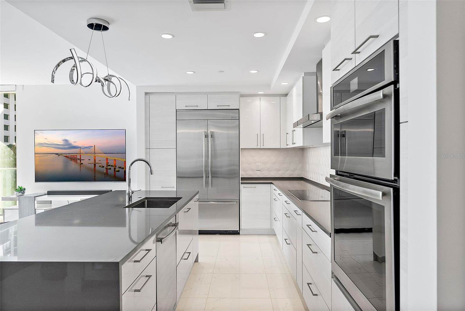 100 1ST Avenue North, #201, Saint Petersburg, FL 33701