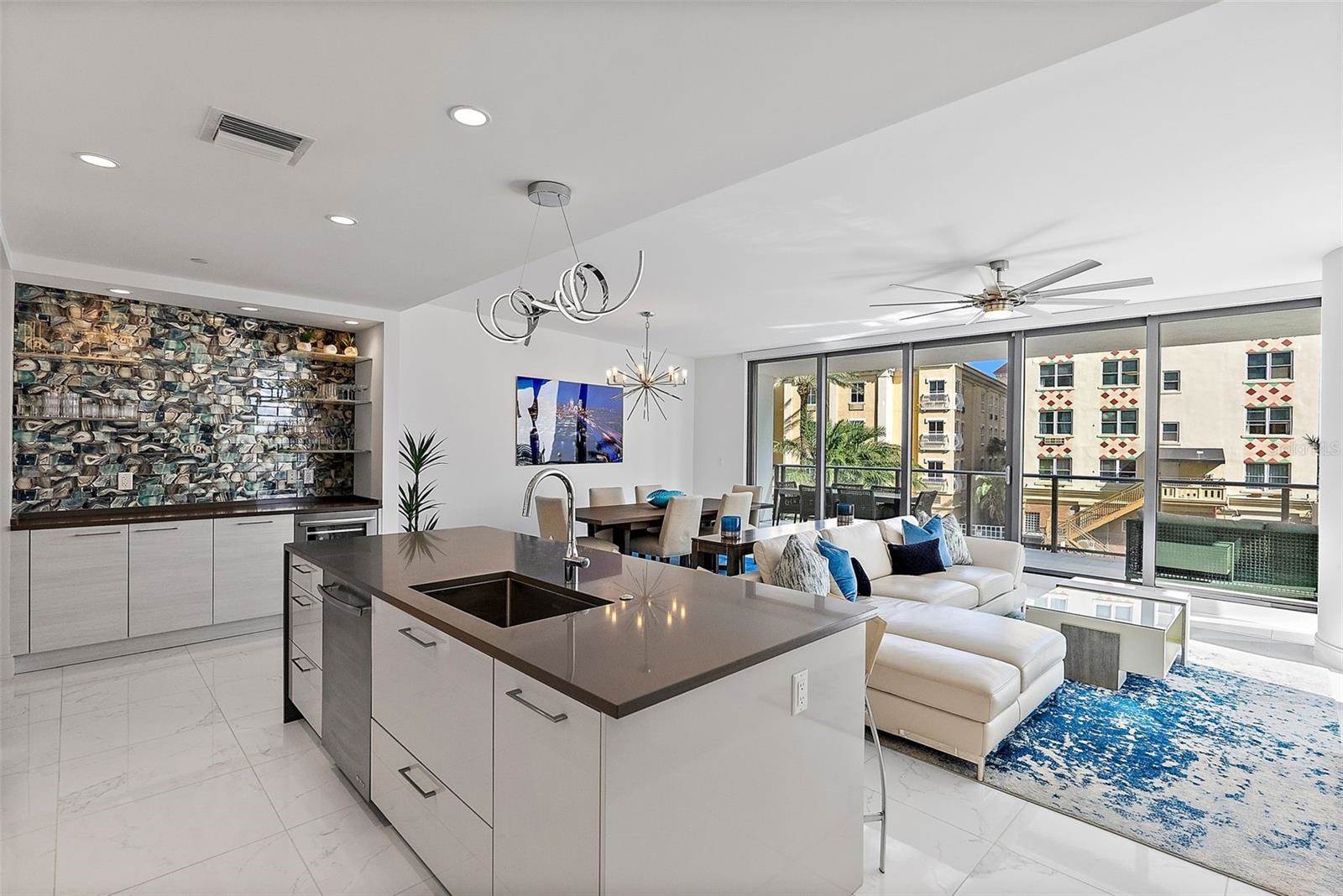 100 1ST Avenue North, #201, Saint Petersburg, FL 33701