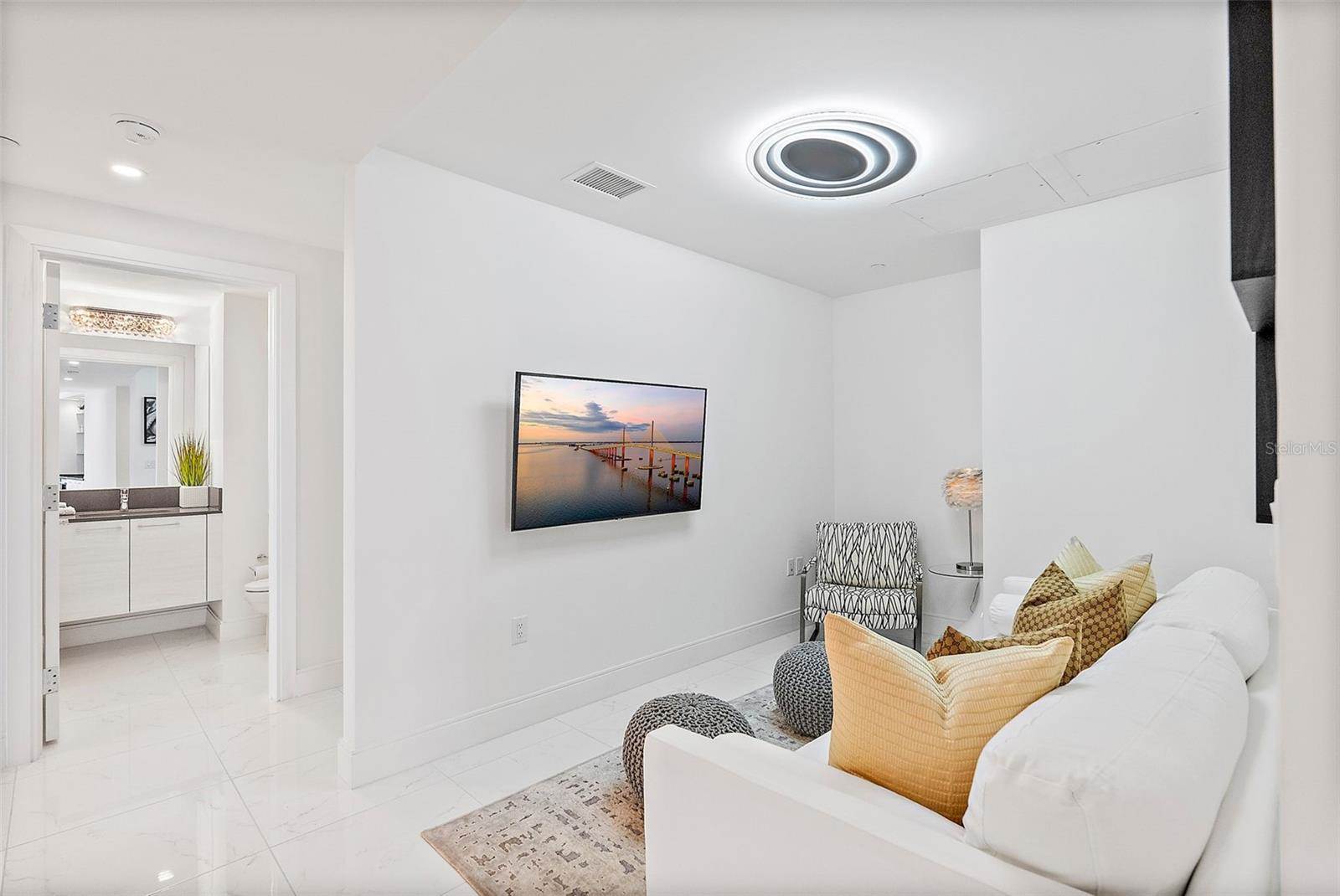 100 1ST Avenue North, #201, Saint Petersburg, FL 33701