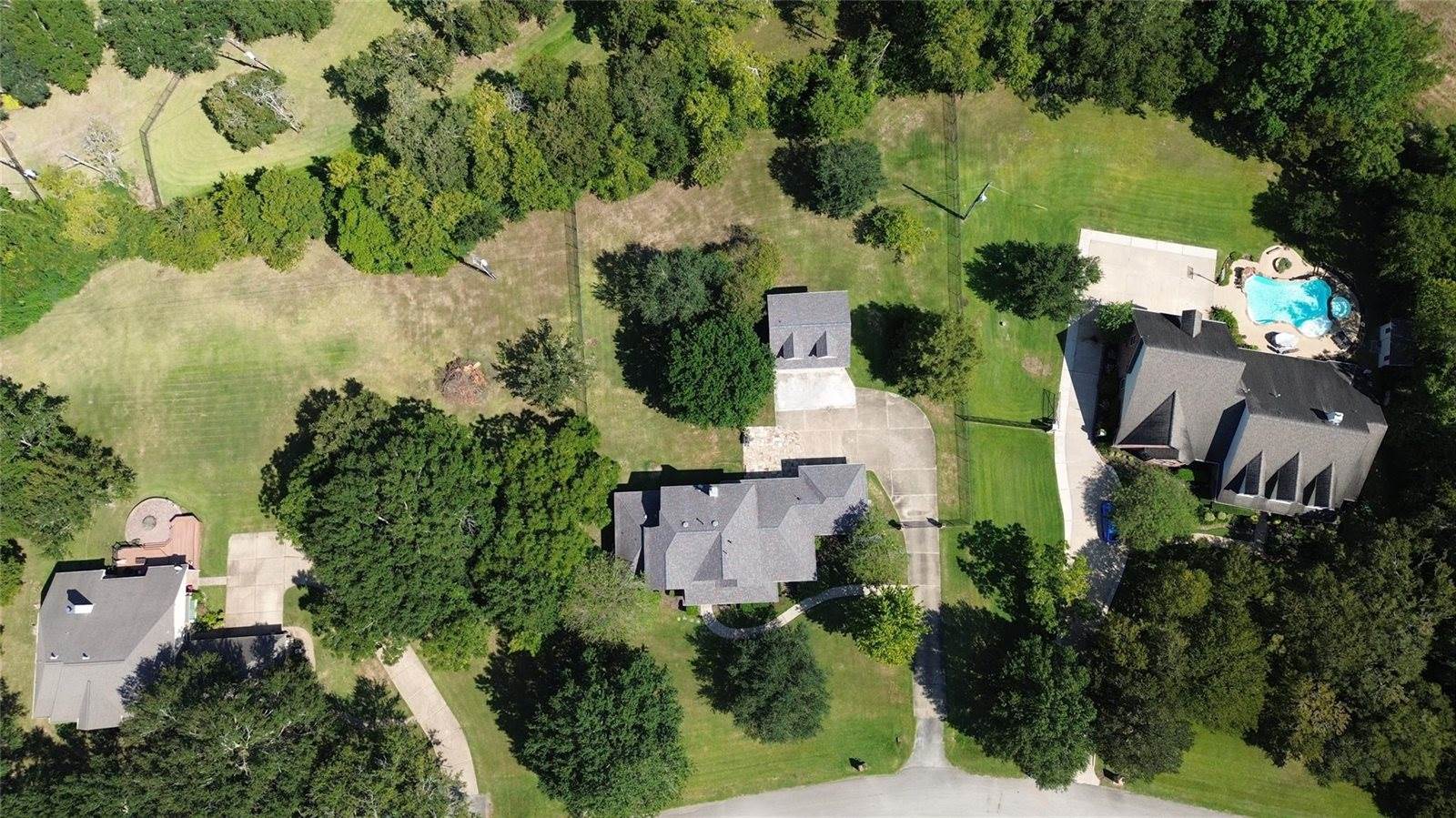 2011 Huntington Lane, Richmond, TX 77406