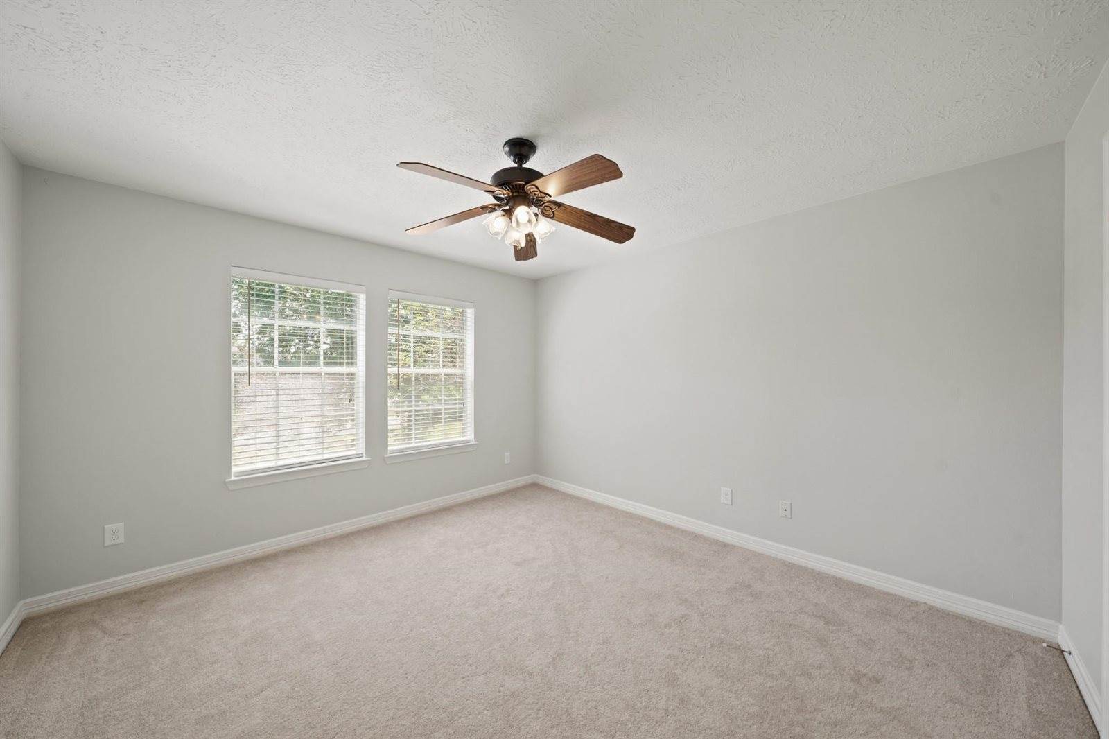 2011 Huntington Lane, Richmond, TX 77406