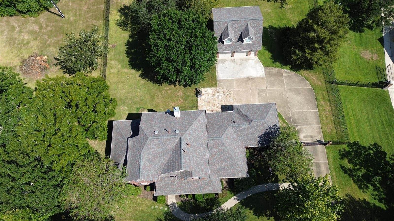 2011 Huntington Lane, Richmond, TX 77406