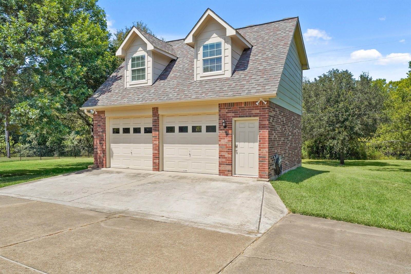 2011 Huntington Lane, Richmond, TX 77406