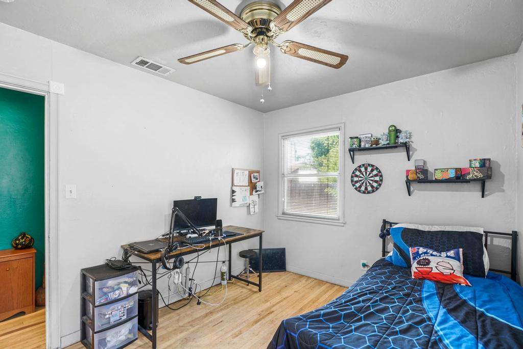 1021 Alamos Ave, Sacramento, CA 95815