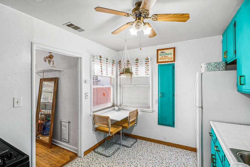 1021 Alamos Ave, Sacramento, CA 95815