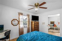 1021 Alamos Ave, Sacramento, CA 95815