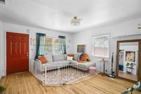 1021 Alamos Ave, Sacramento, CA 95815