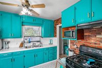 1021 Alamos Ave, Sacramento, CA 95815