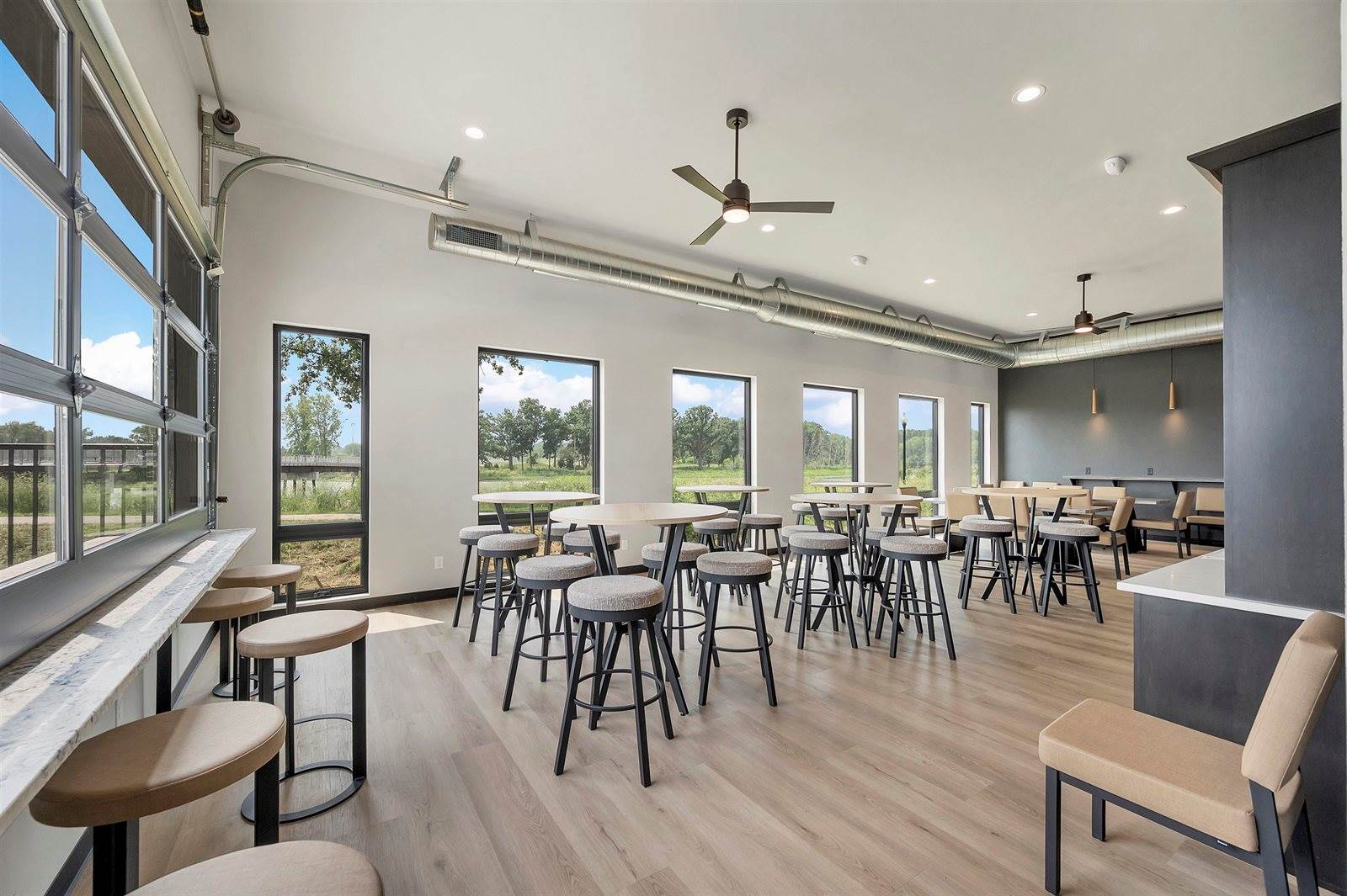 433 Aldon Circle, #205, Ashwaubenon, WI 54304