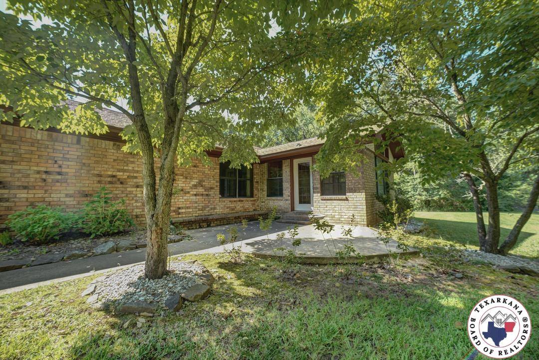 918 Clear Creek Dr, Texarkana, TX 75503