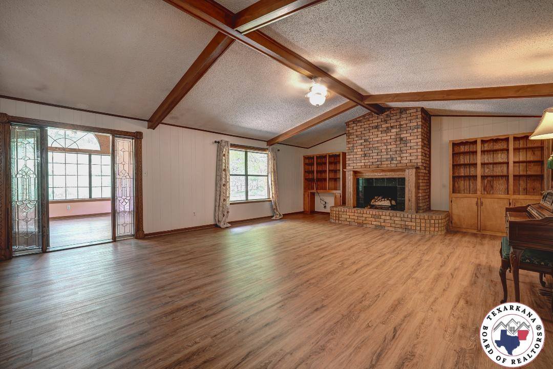 918 Clear Creek Dr, Texarkana, TX 75503