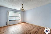 918 Clear Creek Dr, Texarkana, TX 75503