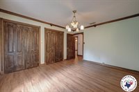 918 Clear Creek Dr, Texarkana, TX 75503