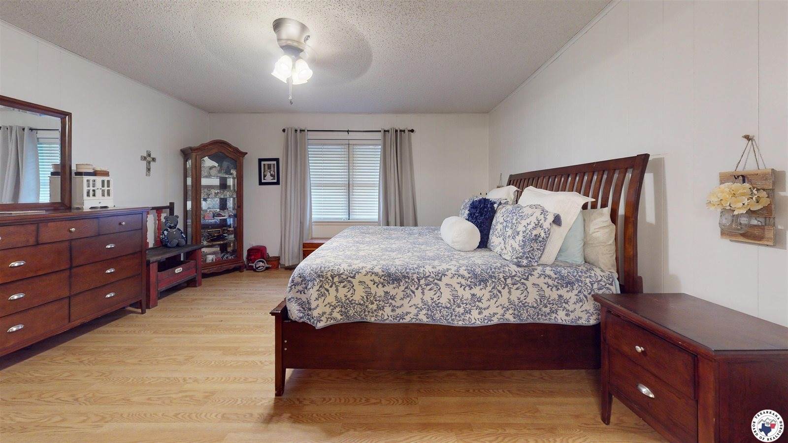 98 Hopkins Lane, New Boston, TX 75570