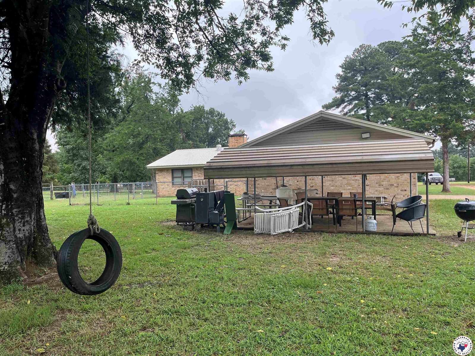 98 Hopkins Lane, New Boston, TX 75570