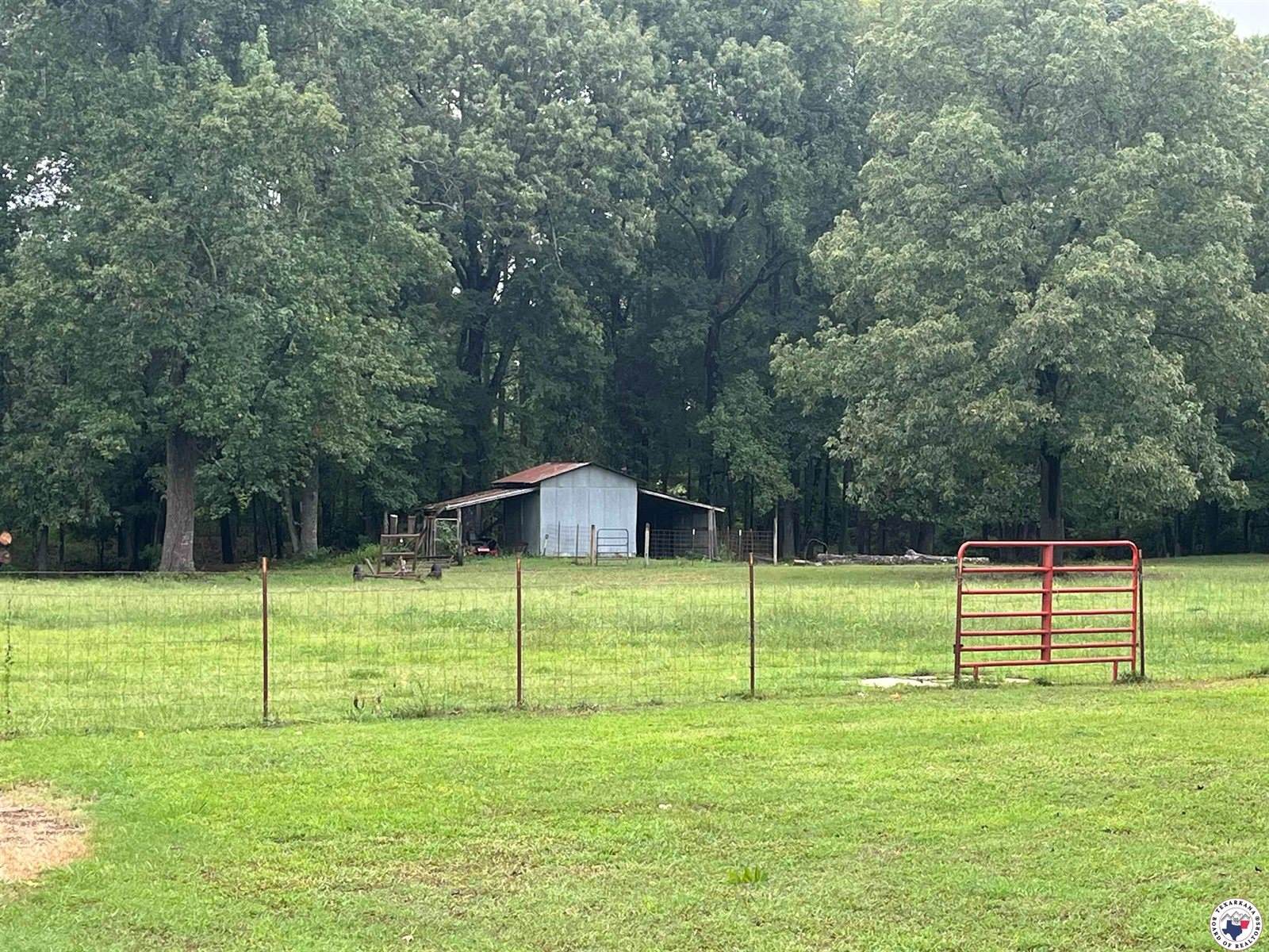 98 Hopkins Lane, New Boston, TX 75570