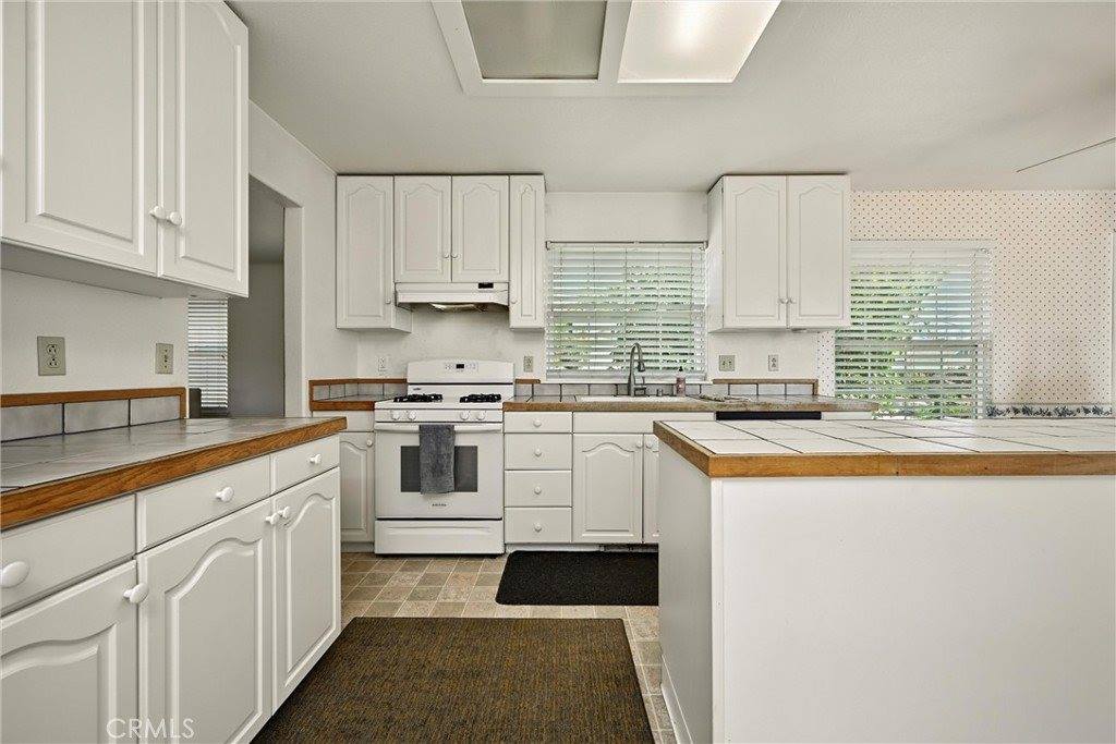 16657 Buckhorn Road, Hidden Valley Lake, CA 95467