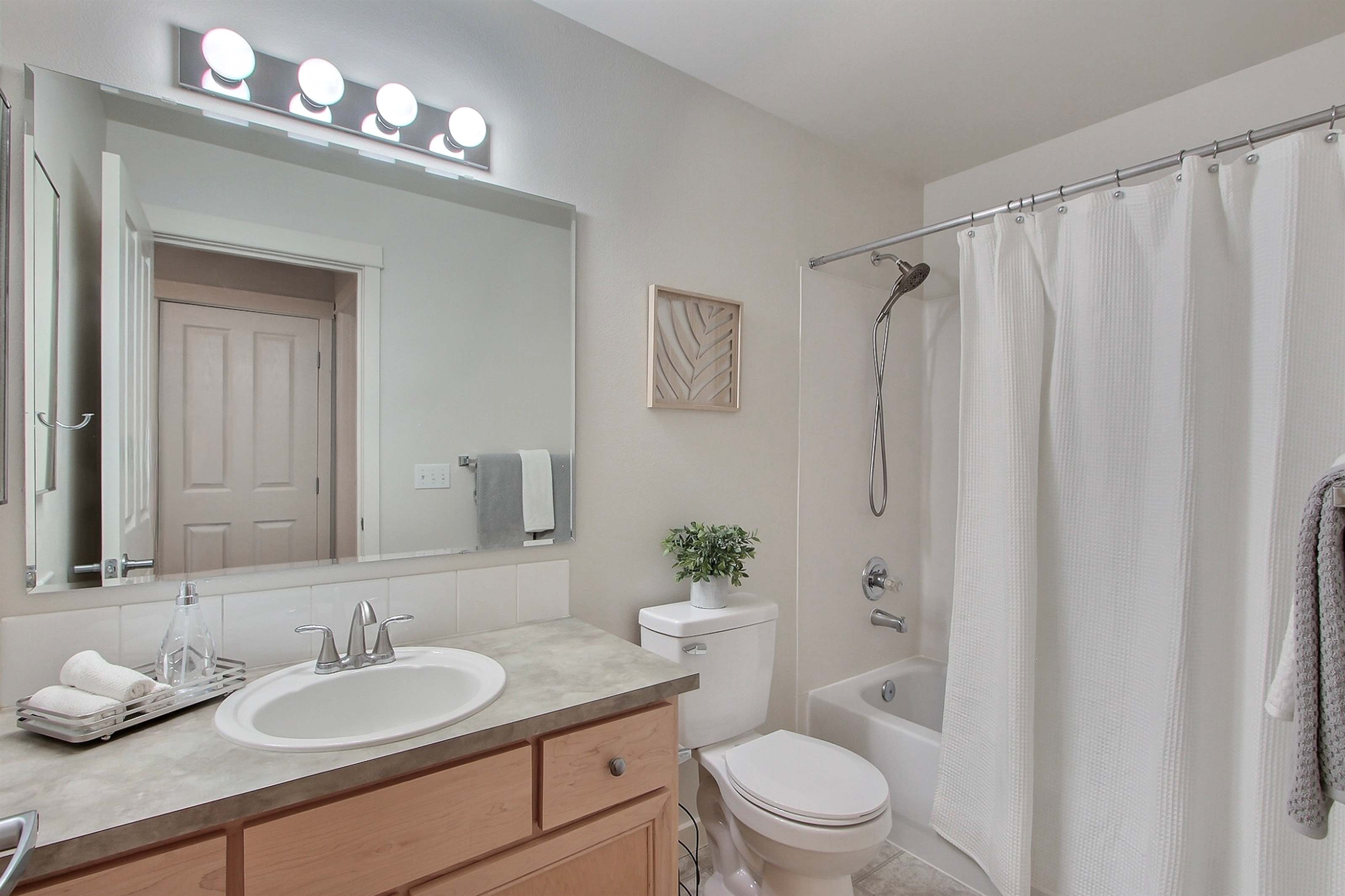 1821 McNeil Circle D3, DuPont, WA 98327