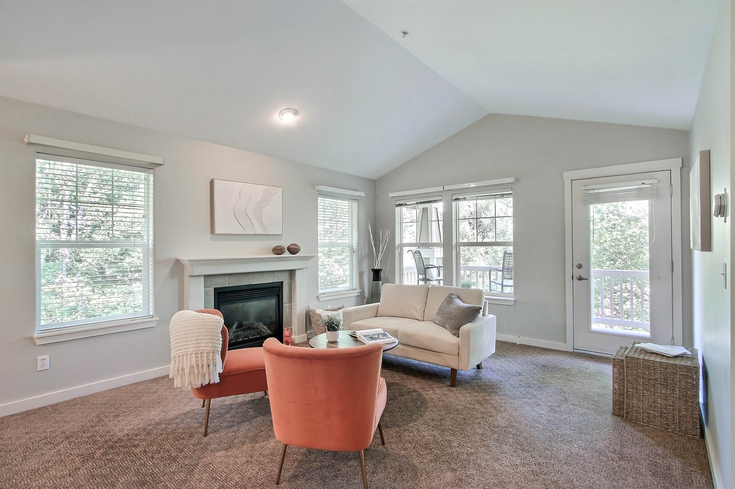 1821 McNeil Circle D3, DuPont, WA 98327