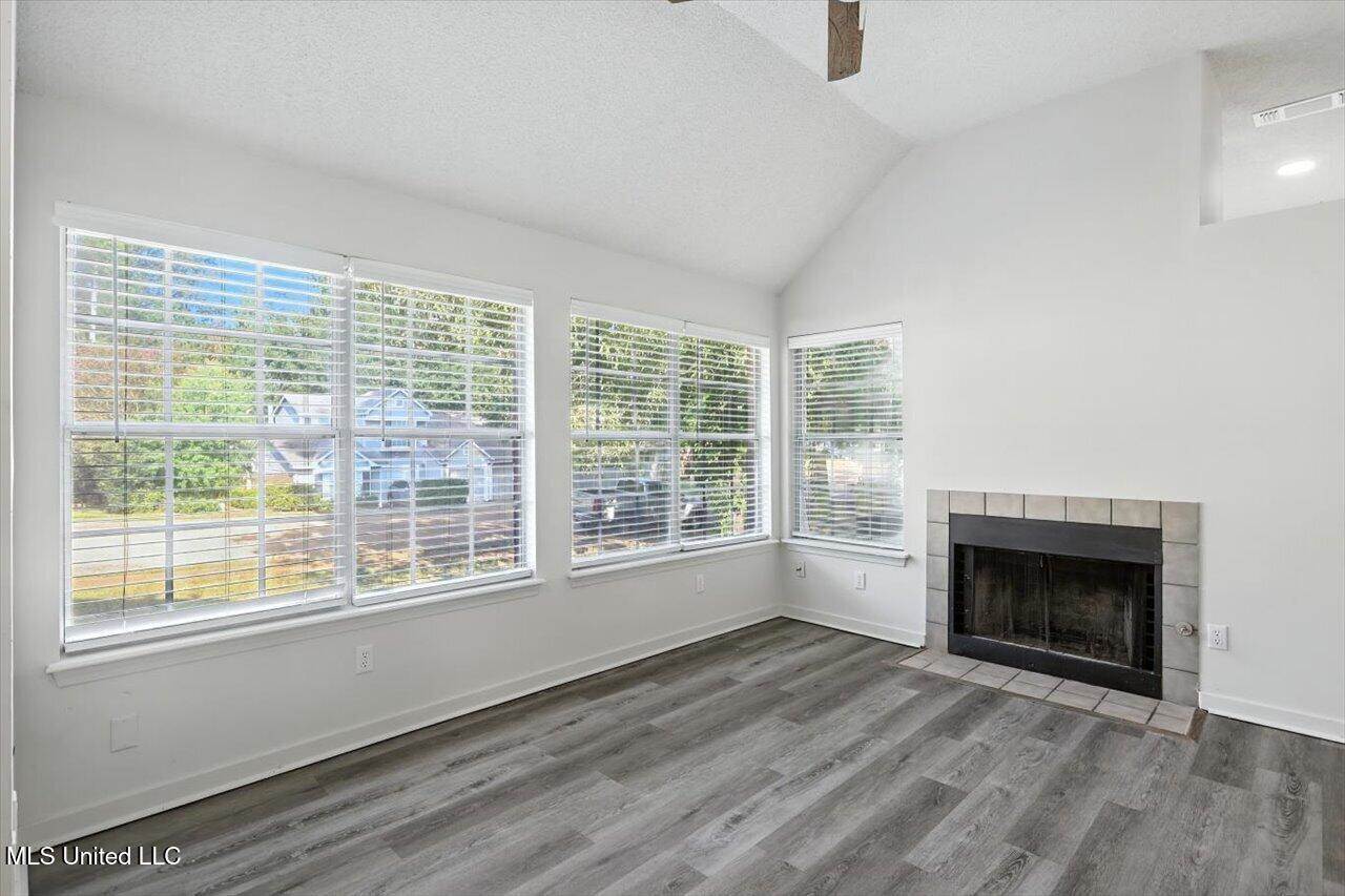 101 Glen Hollow Dr, Clinton, MS 39056