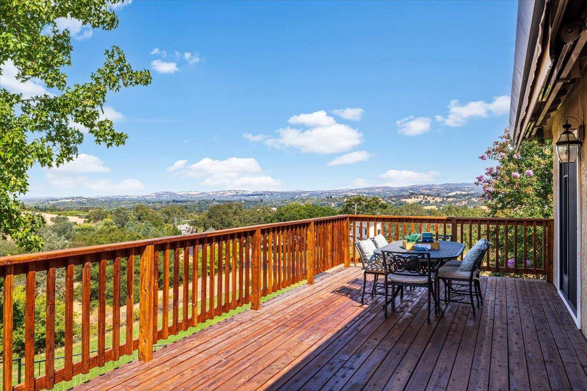 60 Whittington Drive, Newcastle, CA 95658