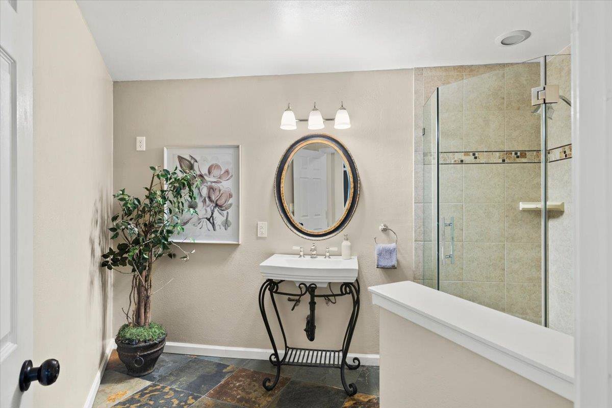 60 Whittington Drive, Newcastle, CA 95658