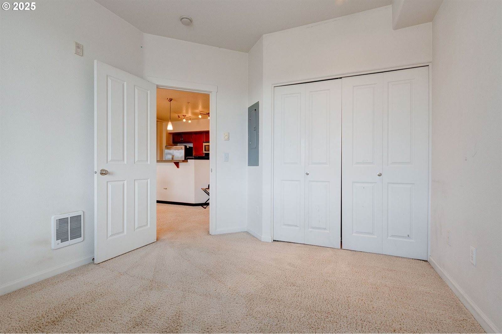 695 Falling Waters, Portland, OR 97229