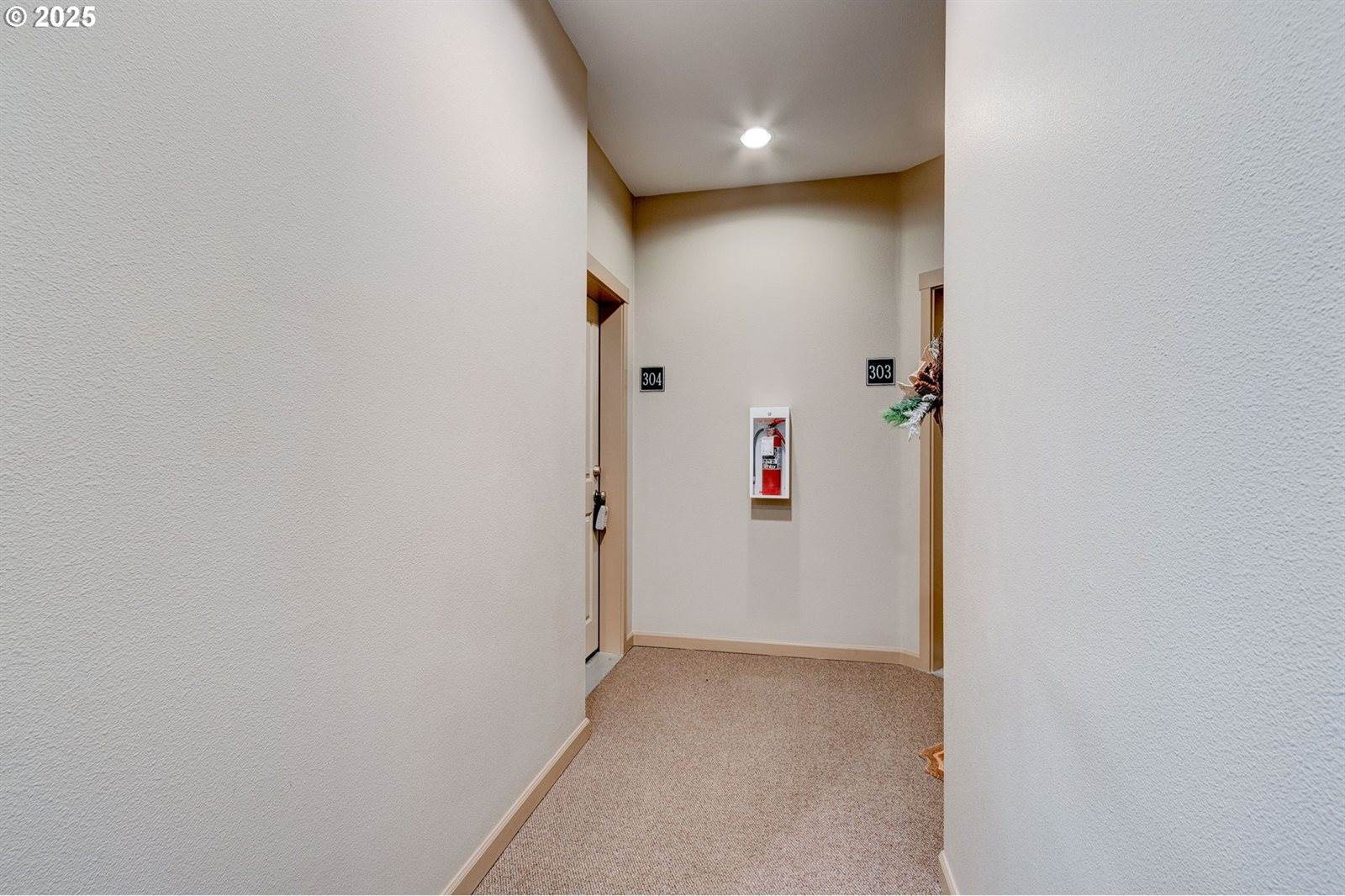 695 Falling Waters, Portland, OR 97229