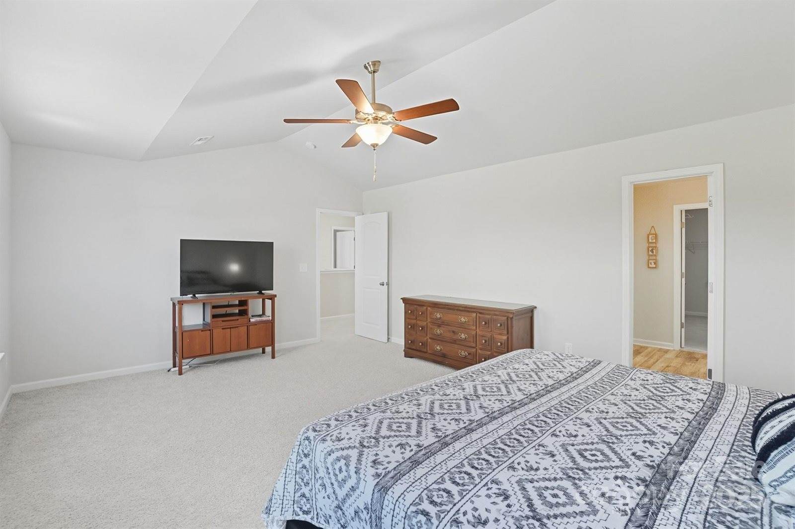 319 Shoreline Drive, New London, NC 28127