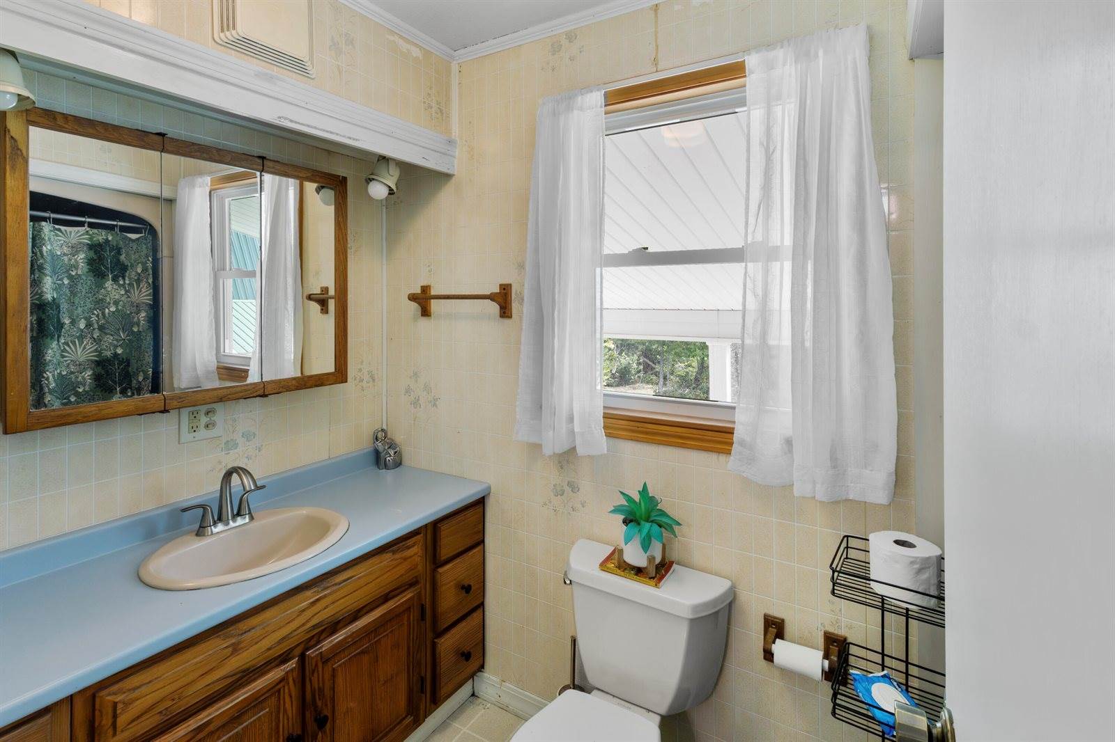 32 Charles Drive, Holden, ME 04429