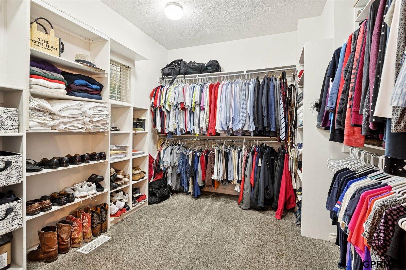 1209 North 188 Street, Elkhorn, NE 68022