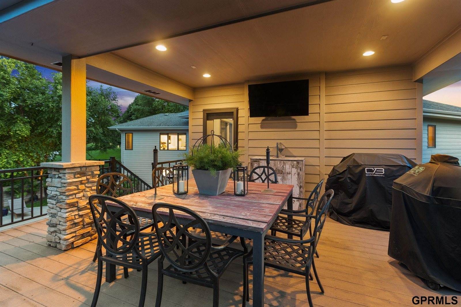 1209 North 188 Street, Elkhorn, NE 68022