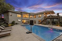 1209 North 188 Street, Elkhorn, NE 68022