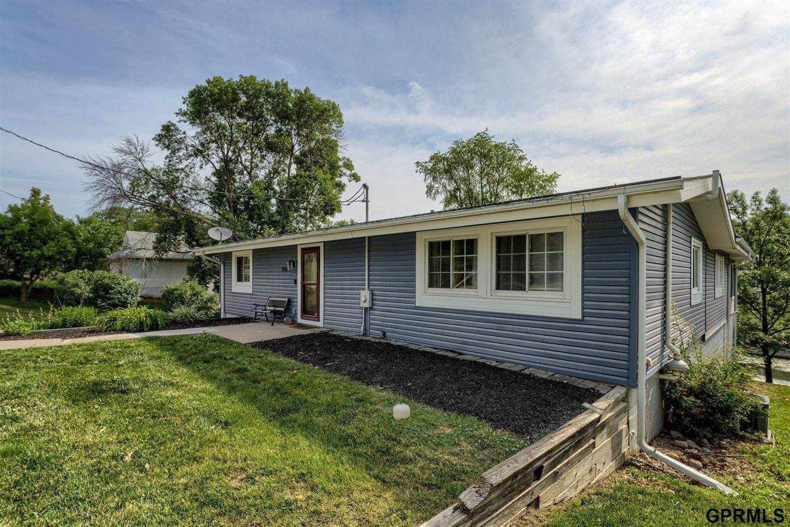 1524 Trumball Terrace, Plattsmouth, NE 68048