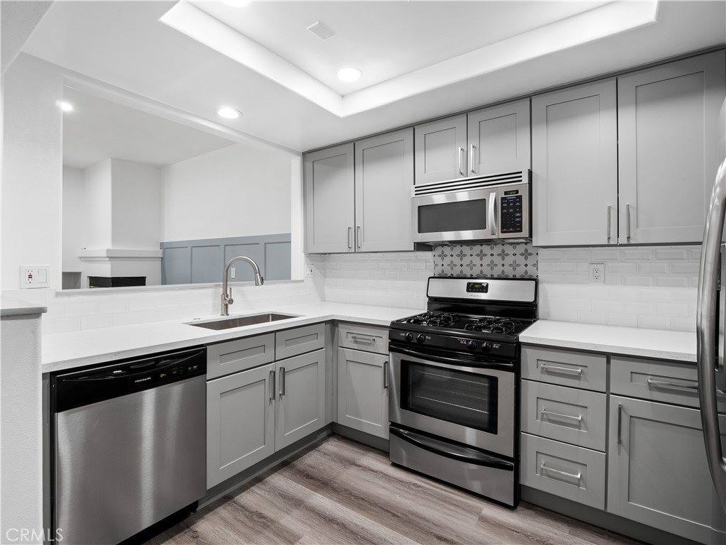 11374 Old Ranch Circle, Chatsworth, CA 91311