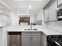 11374 Old Ranch Circle, Chatsworth, CA 91311