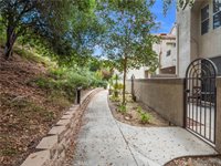 11374 Old Ranch Circle, Chatsworth, CA 91311