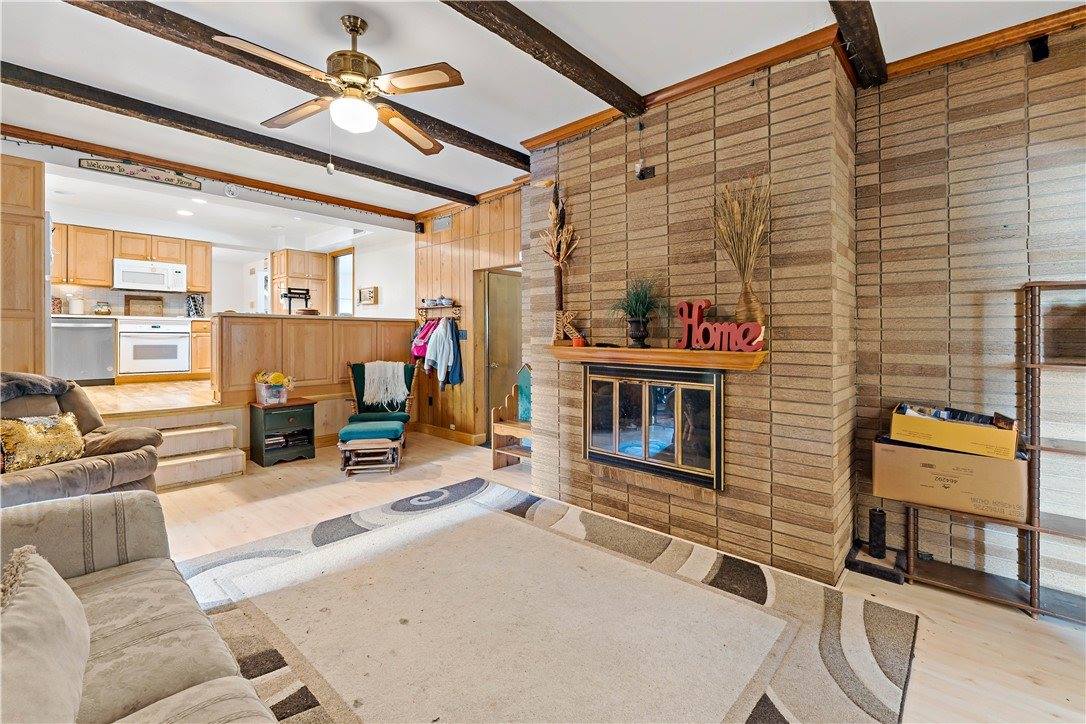 38 May Ave, Stowe Township, PA 15136