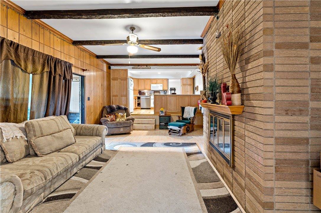 38 May Ave, Stowe Township, PA 15136