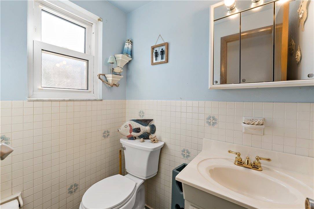 38 May Ave, Stowe Township, PA 15136