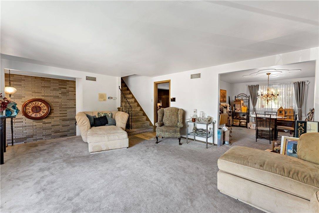 38 May Ave, Stowe Township, PA 15136