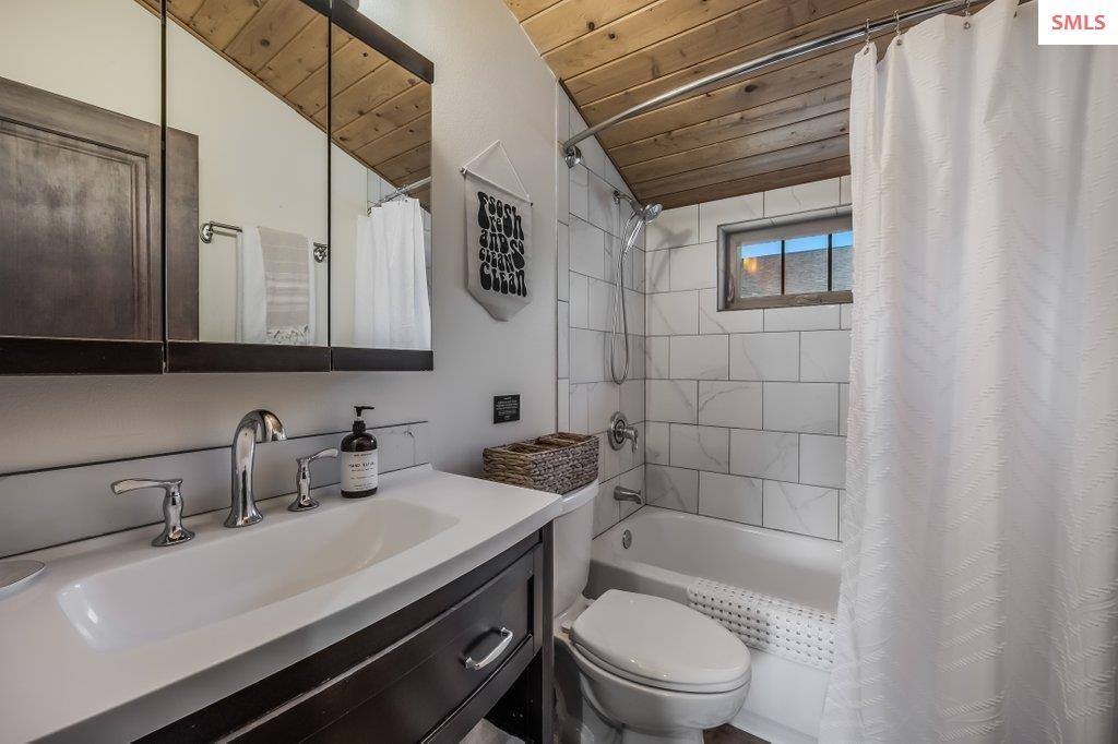 1205 W Lake St., Sandpoint, ID 83864