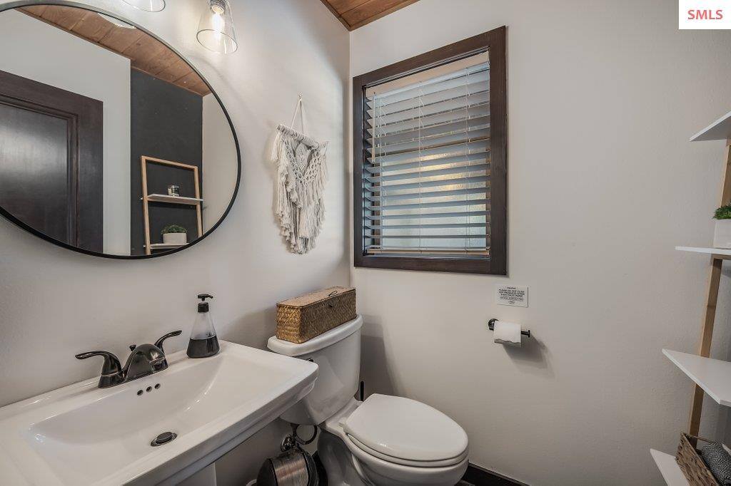 1205 W Lake St., Sandpoint, ID 83864